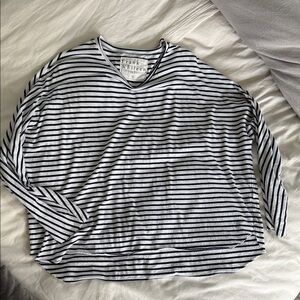 Frank & Eileen Anna Long Sleeved Capelet Size Medium white/navy striped